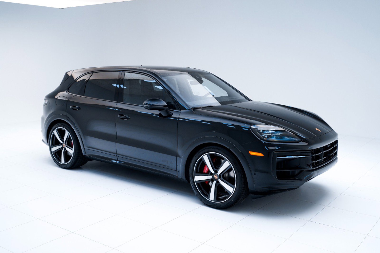 New 2026 Porsche Cayenne GTS image 7