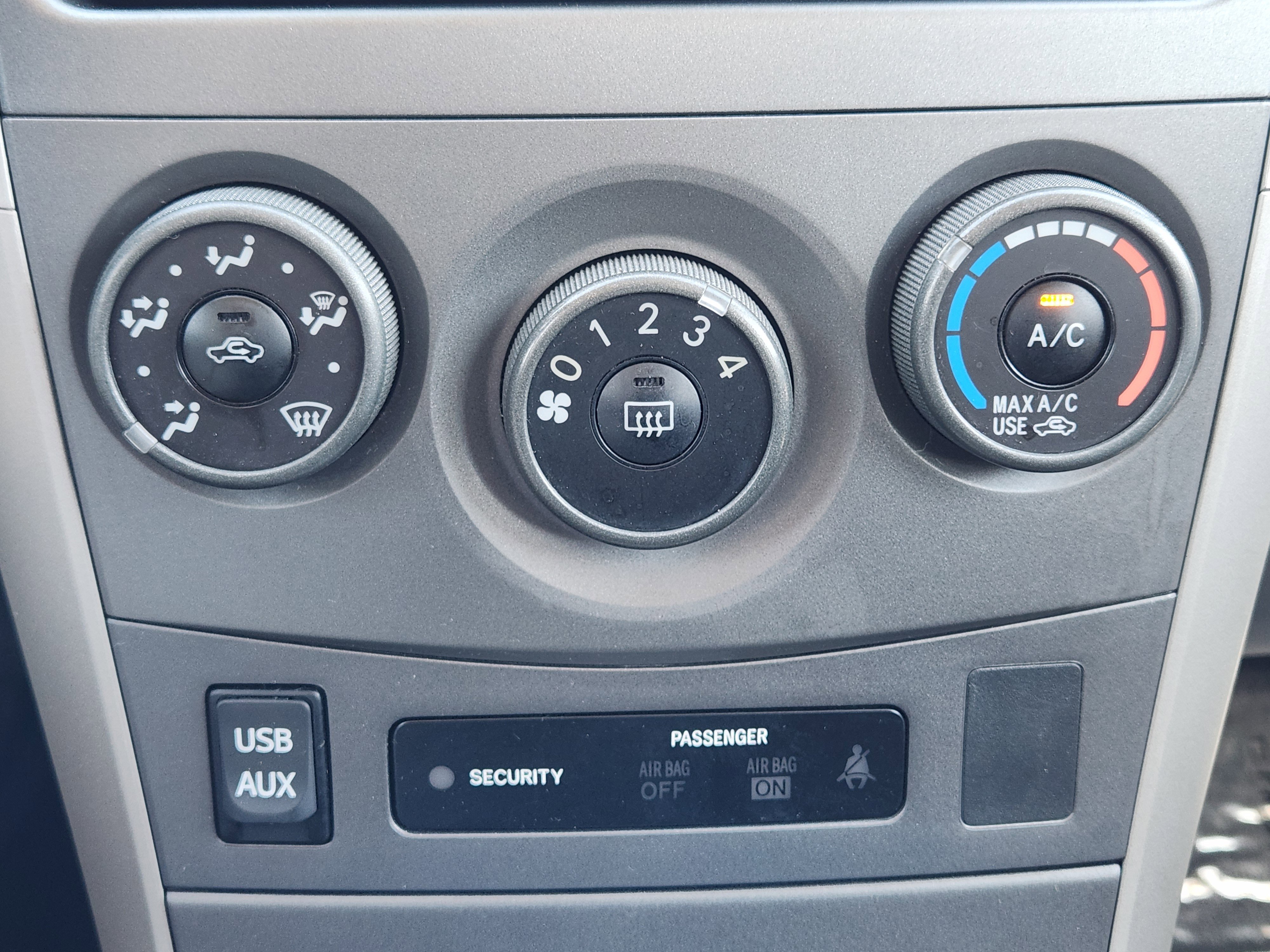 Used 2012 Toyota Corolla S image 19