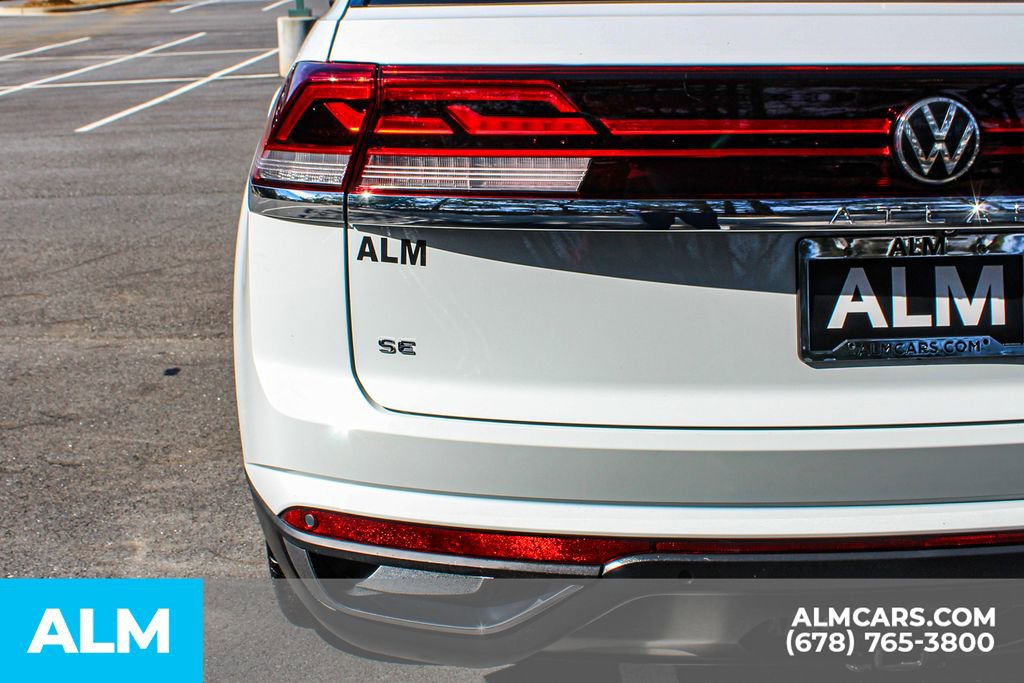 Used 2024 Volkswagen Atlas Cross Sport SE image 10