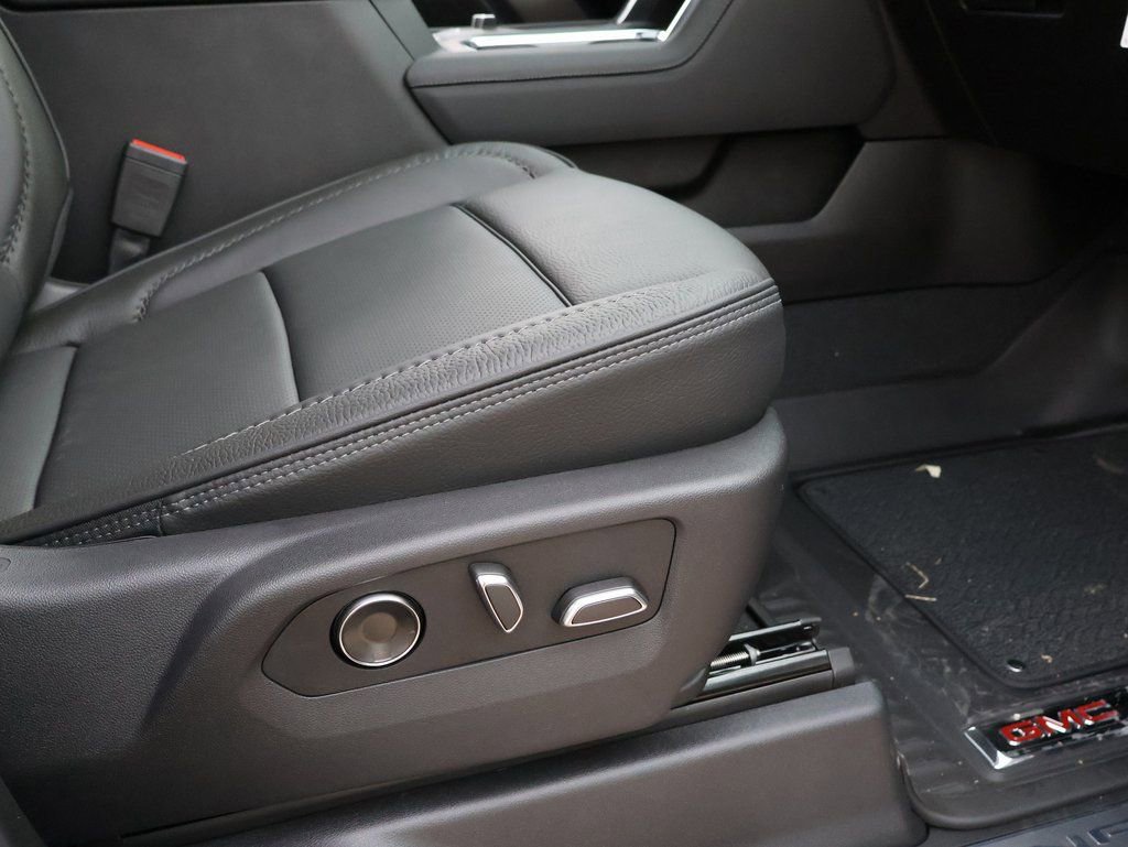 New 2026 GMC Sierra 2500 Denali w/ Denali Reserve Package image 9