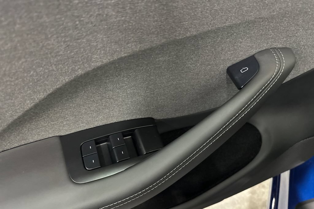 Used 2026 Tesla Model 3 RWD image 11