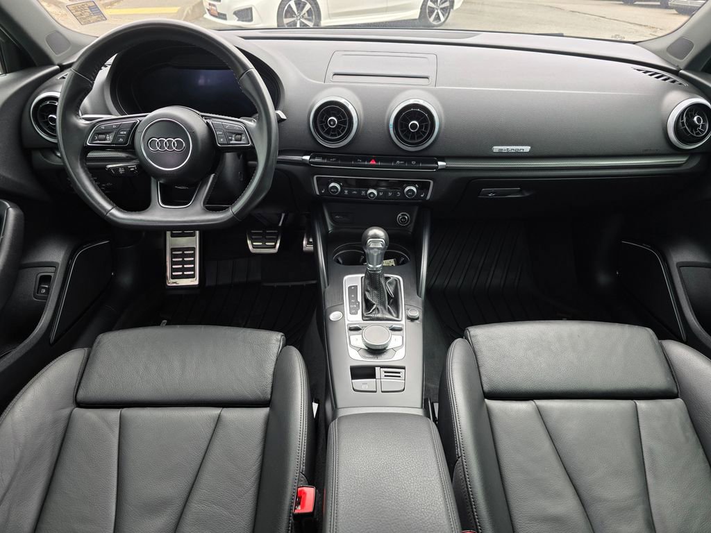 Used 2018 Audi A3 e-tron Prestige w/ Prestige Package FWD image 17
