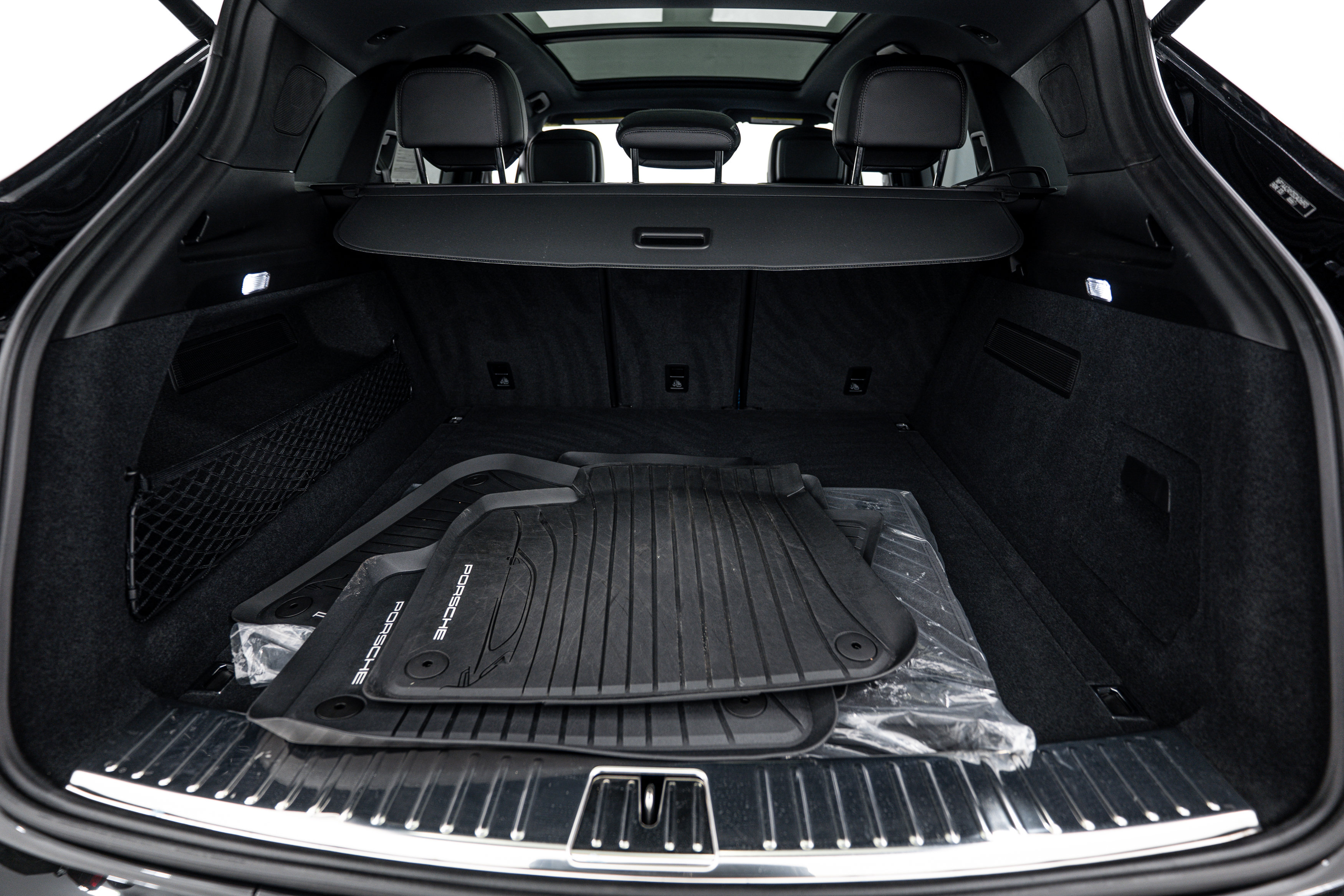 Certified 2025 Porsche Cayenne image 24