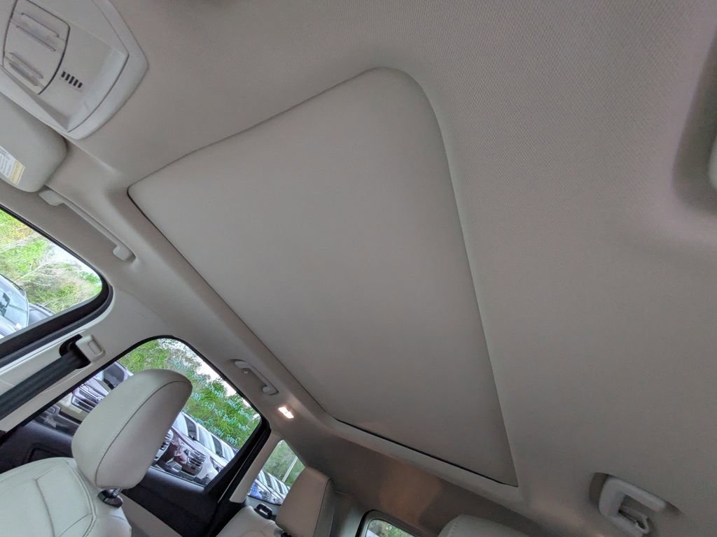 Used 2019 Ford Escape Titanium image 20