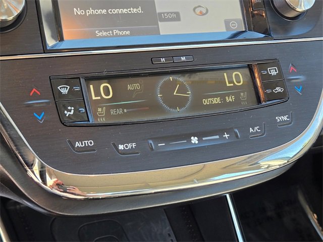 Used 2017 Toyota Avalon Limited image 31