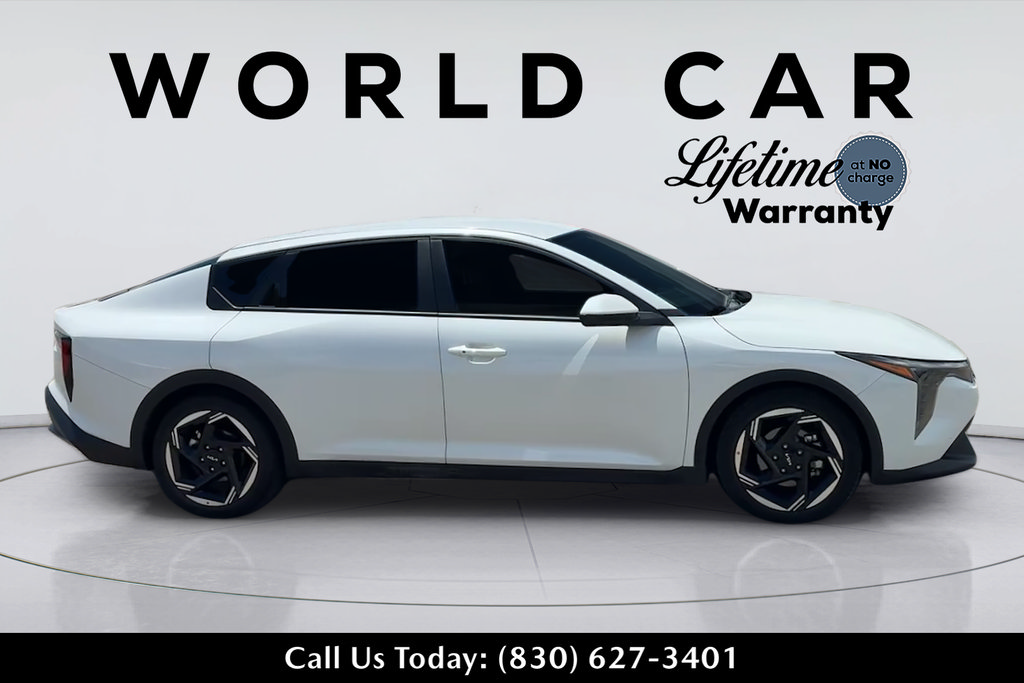 Used 2025 Kia K4 EX FWD image 2