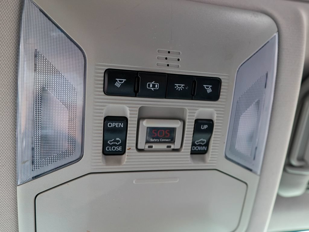 Used 2019 Toyota RAV4 XLE Premium w/ Cold Weather Package AWD/4WD image 36