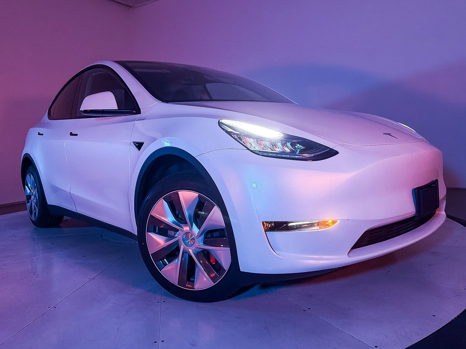 Used 2023 Tesla Model Y Long Range image 4