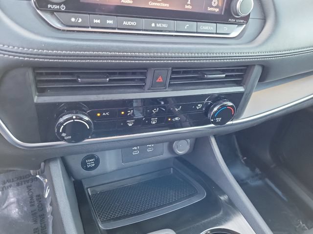Used 2024 Nissan Rogue S AWD/4WD image 30
