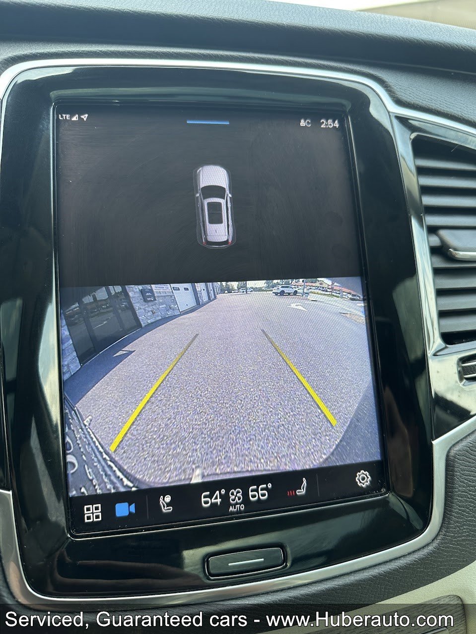 Used 2023 Volvo XC90 B6 Plus w/ Protection Package image 17