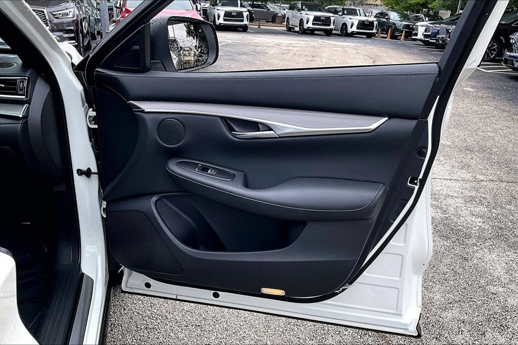 Used 2022 INFINITI QX50 Luxe w/ Appearance Package FWD image 26