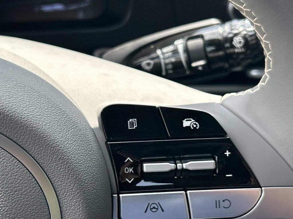 New 2026 Hyundai Elantra Sport FWD image 25