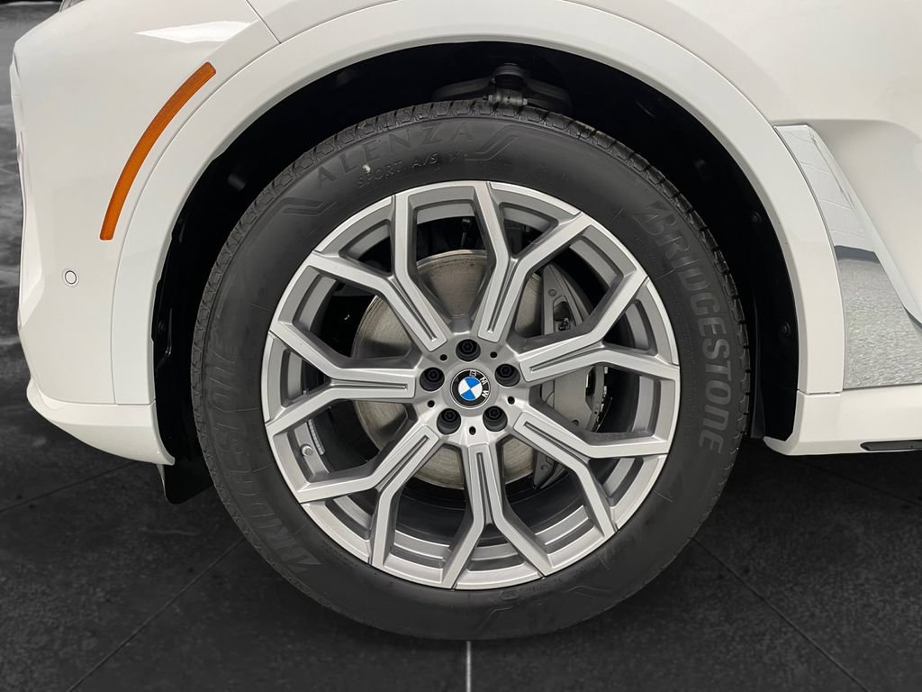 New 2027 BMW X7 xDrive40i AWD/4WD image 13