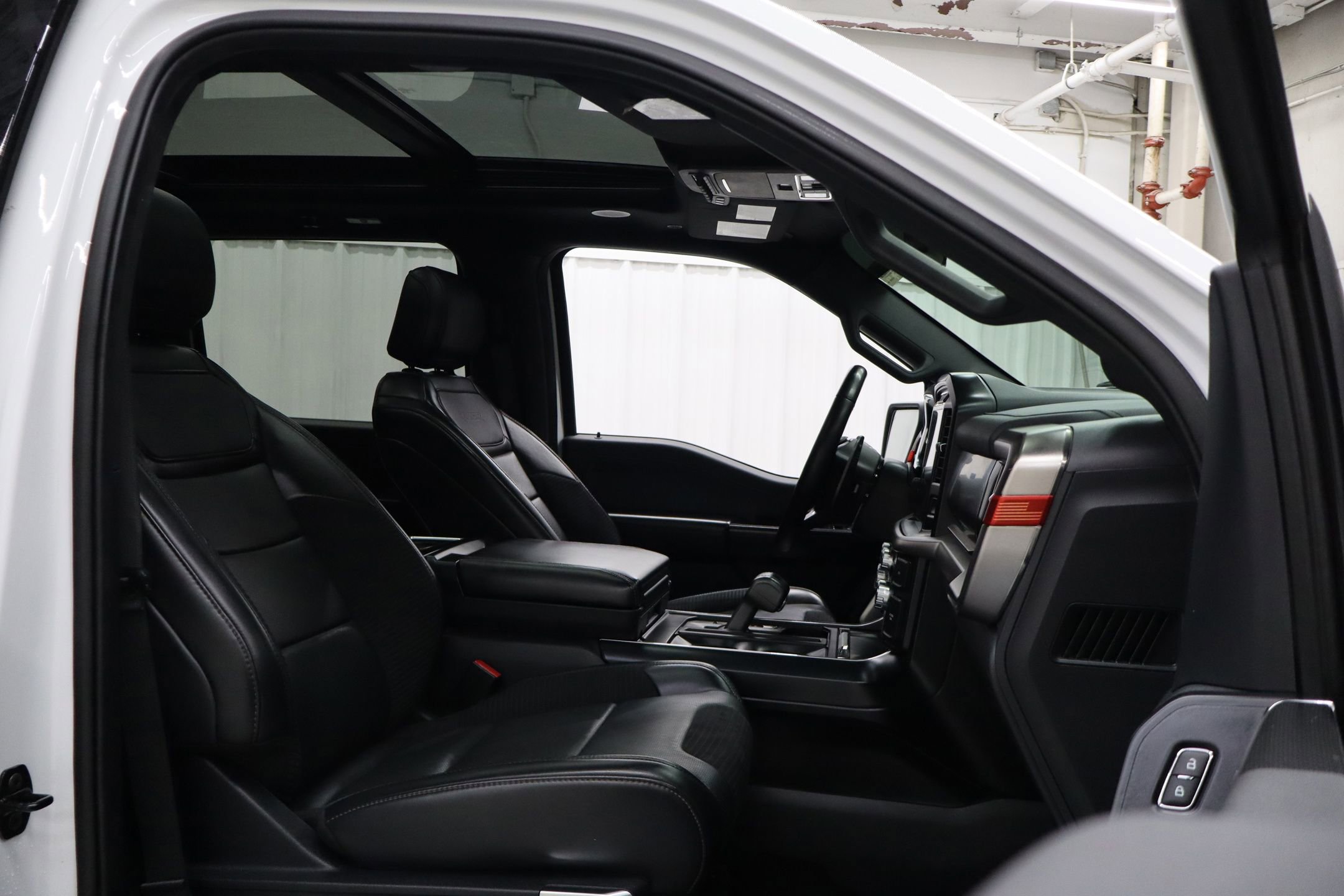 Used 2022 Ford F150 Raptor w/ Equipment Group 801A High AWD/4WD image 31