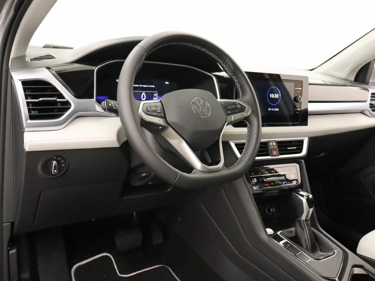 New 2026 Volkswagen Taos SE FWD image 13