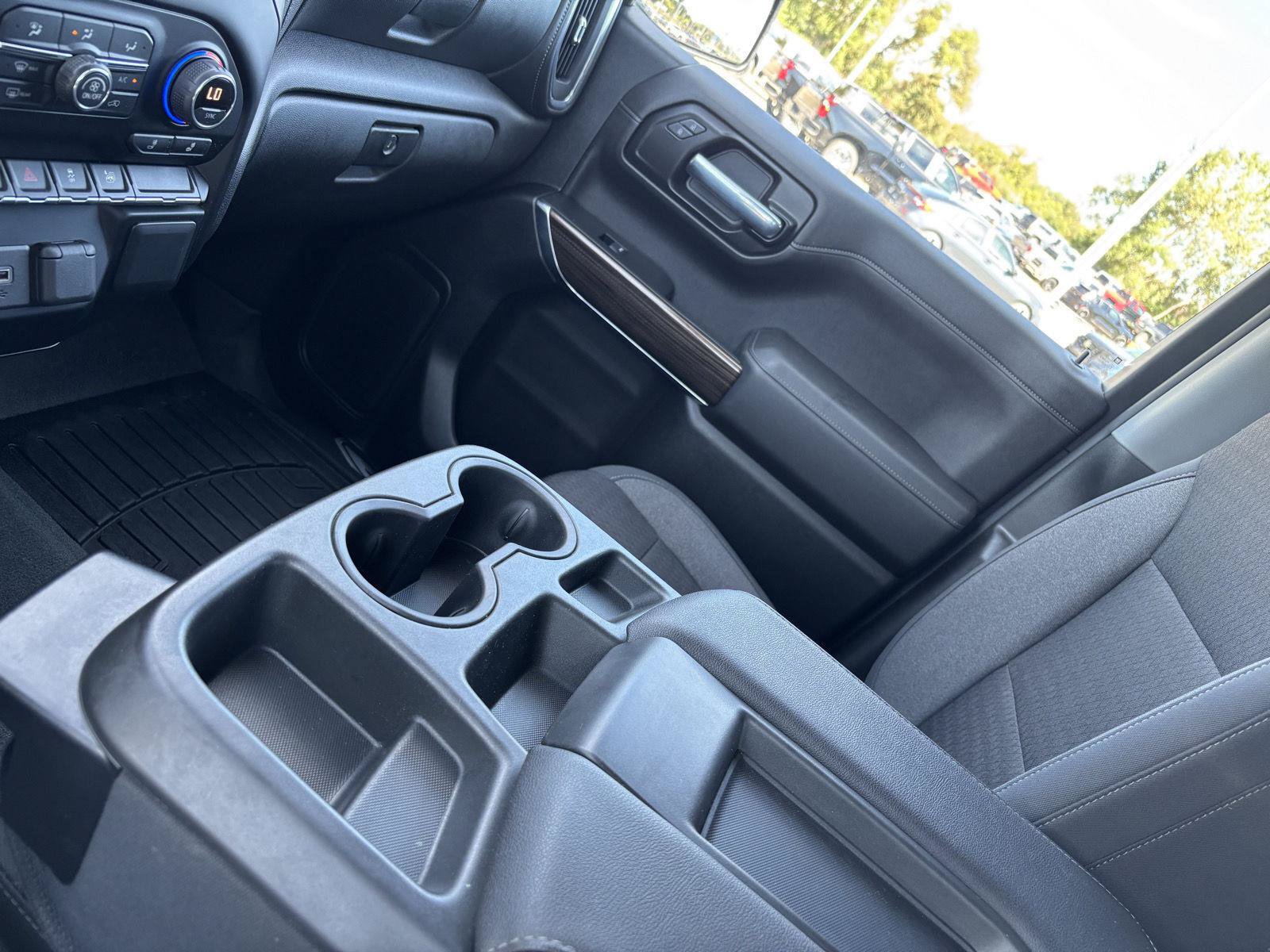 Used 2021 Chevrolet Silverado 1500 LT AWD/4WD image 27