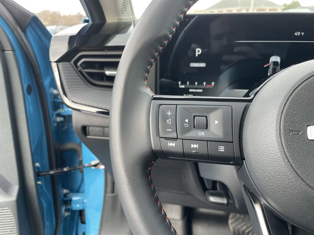 Used 2025 Nissan Kicks SR image 16