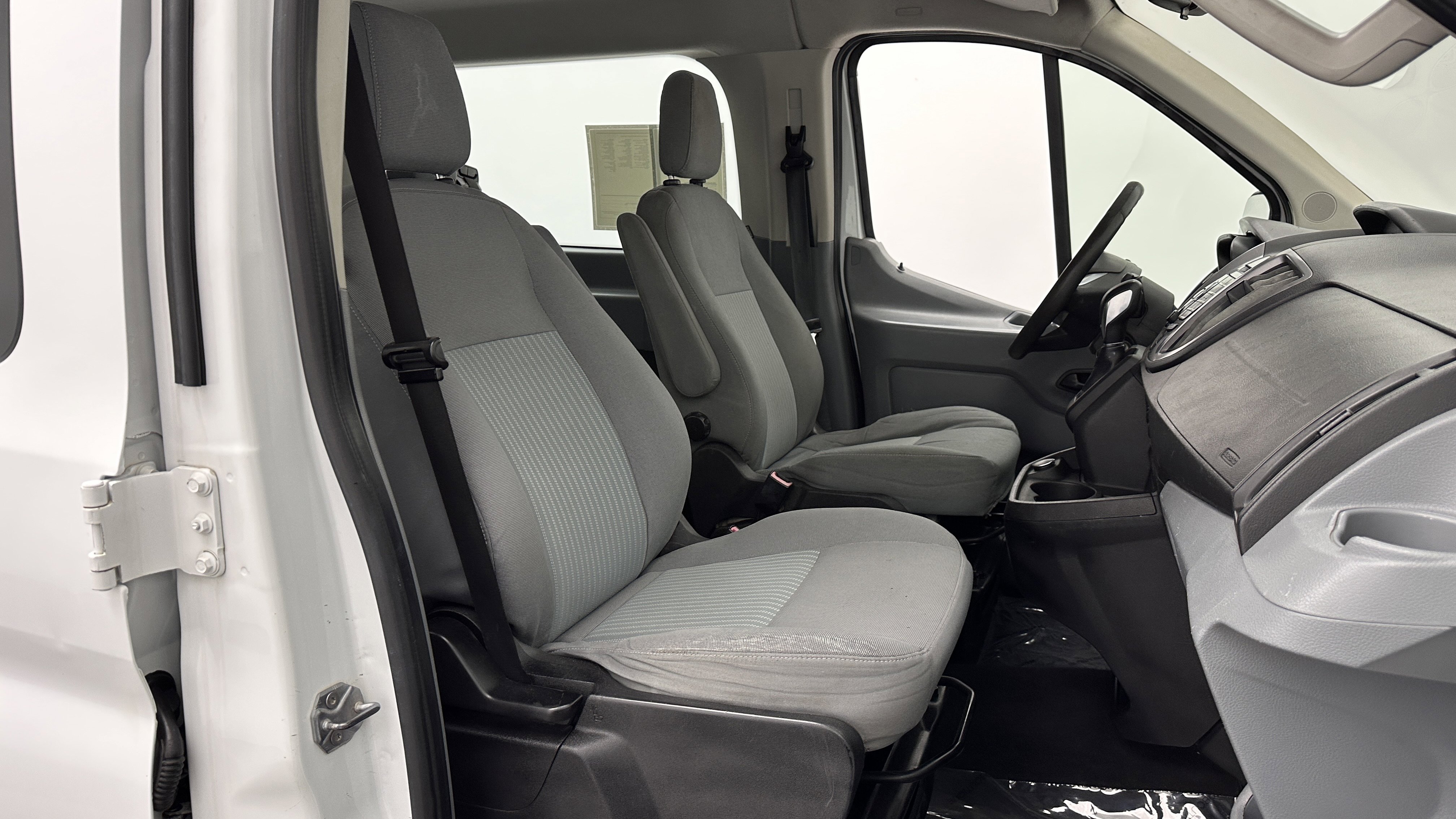 Used 2018 Ford Transit 350 XLT RWD image 32