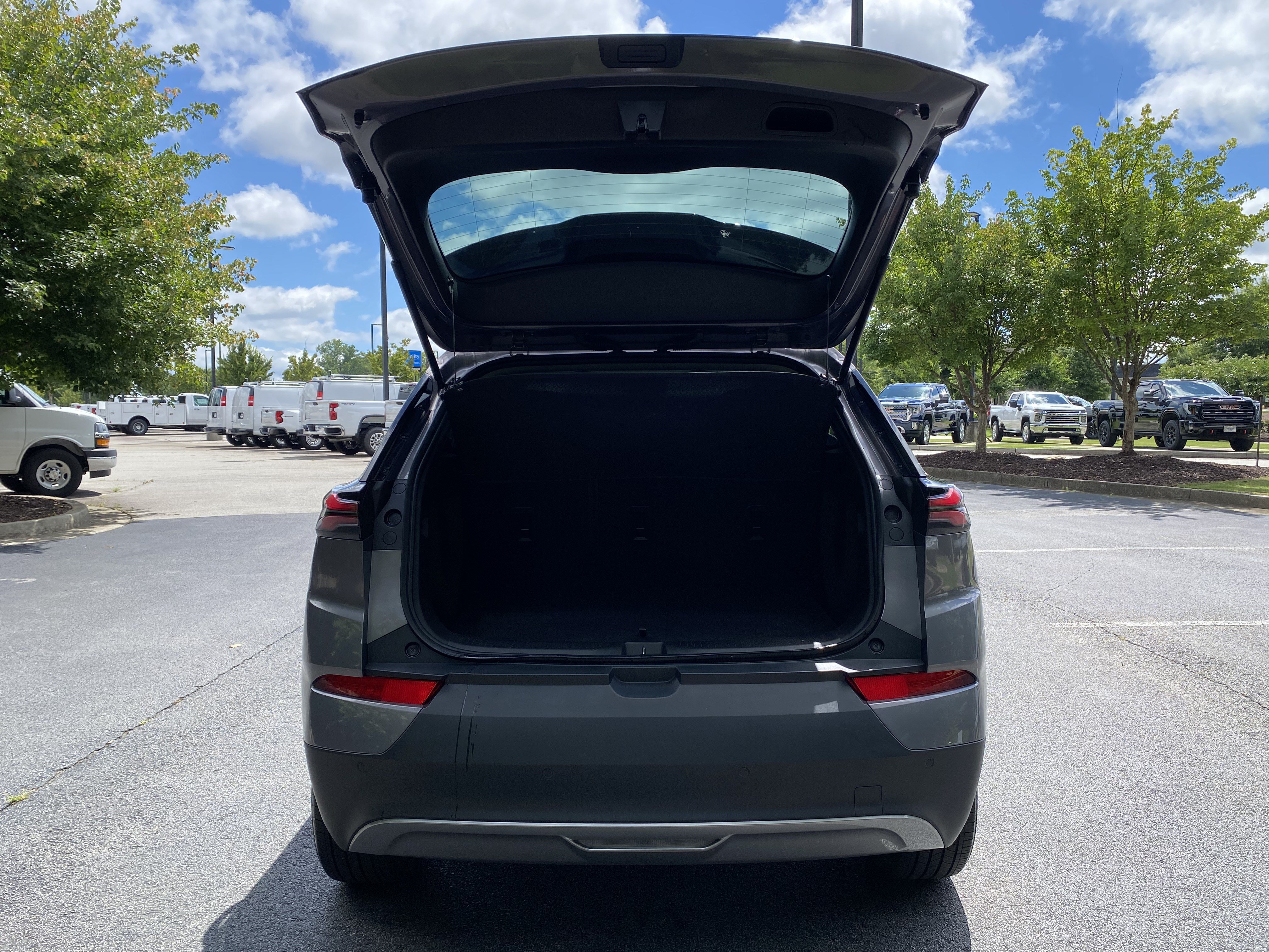 Used 2023 Chevrolet Bolt EUV LT w/ Driver Confidence Package FWD image 11
