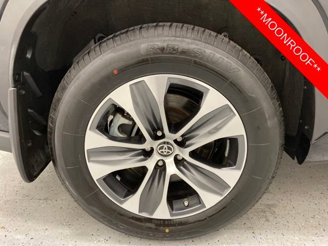 Used 2023 Toyota Highlander XLE image 8