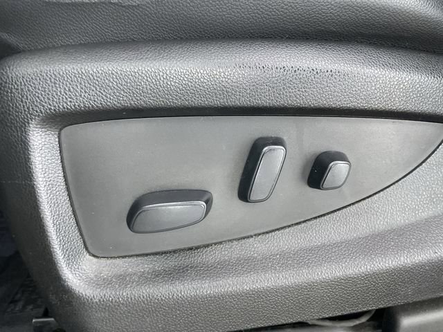 Used 2019 GMC Yukon SLT image 33