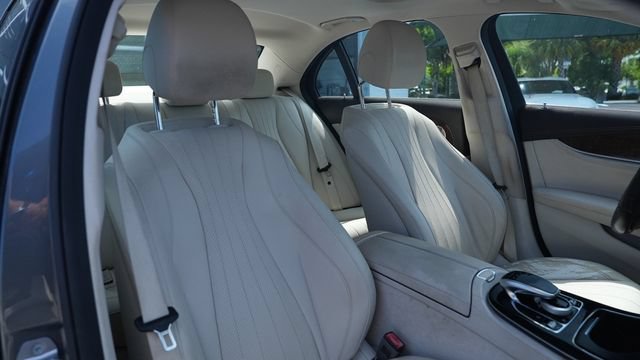 Used 2018 Mercedes-Benz E 300 4MATIC image 18