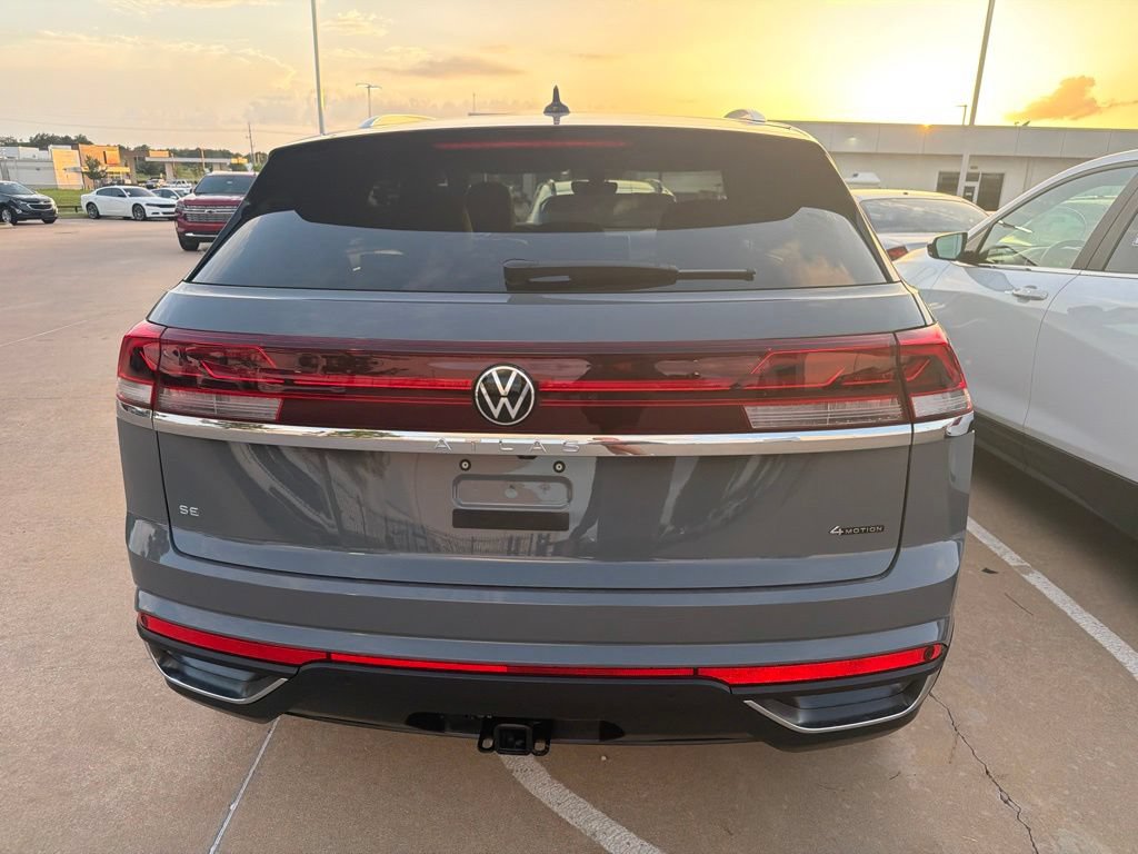 Used 2026 Volkswagen Atlas Cross Sport SE AWD/4WD image 4