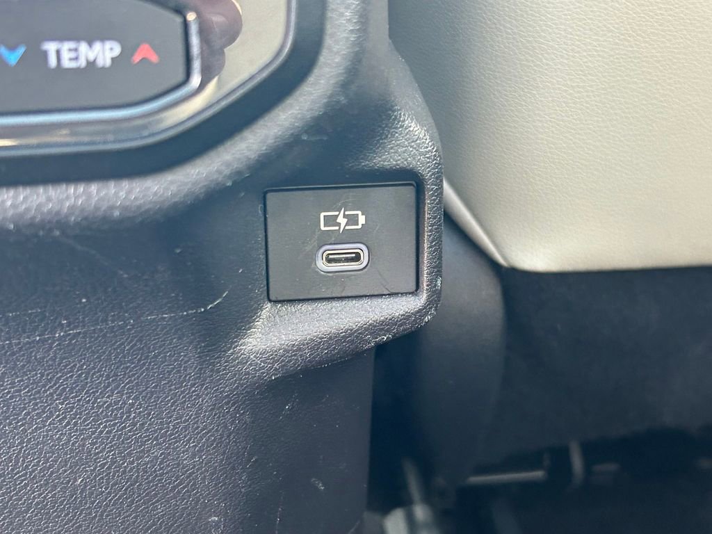 Used 2024 Toyota Grand Highlander XLE image 27