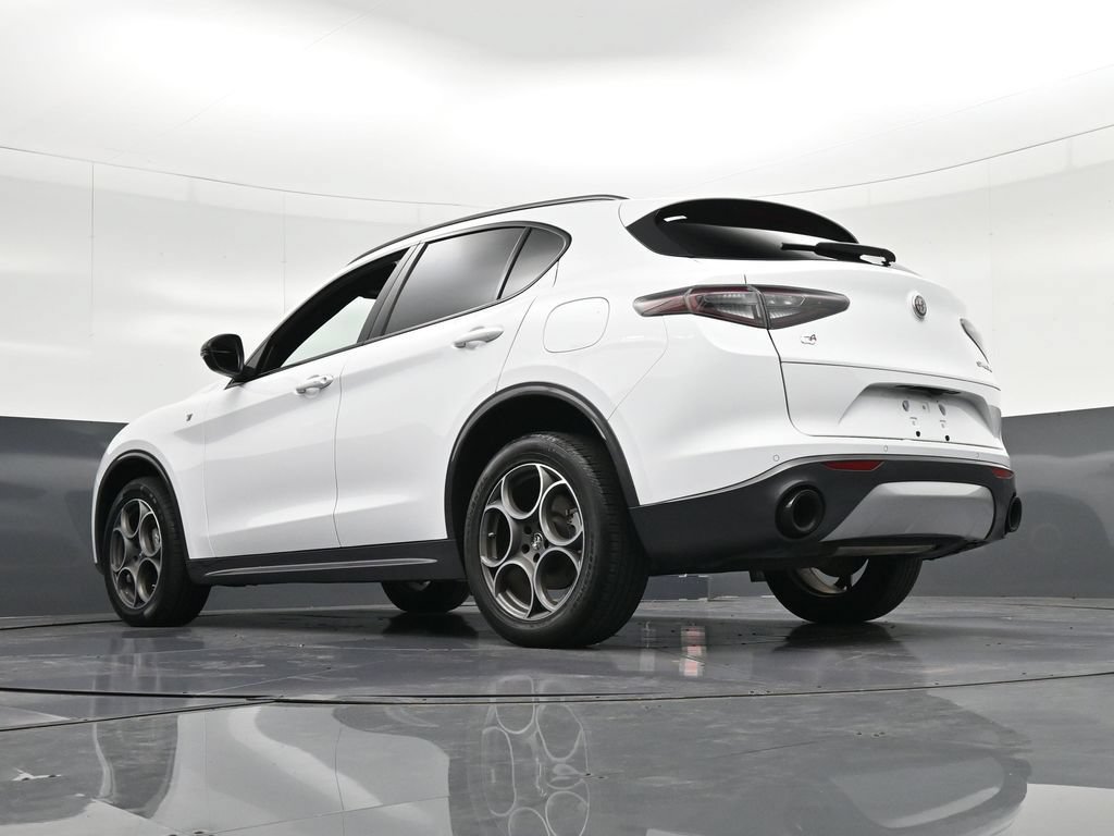 Used 2024 Alfa Romeo Stelvio Ti w/ Active Assist Plus Package AWD/4WD image 28