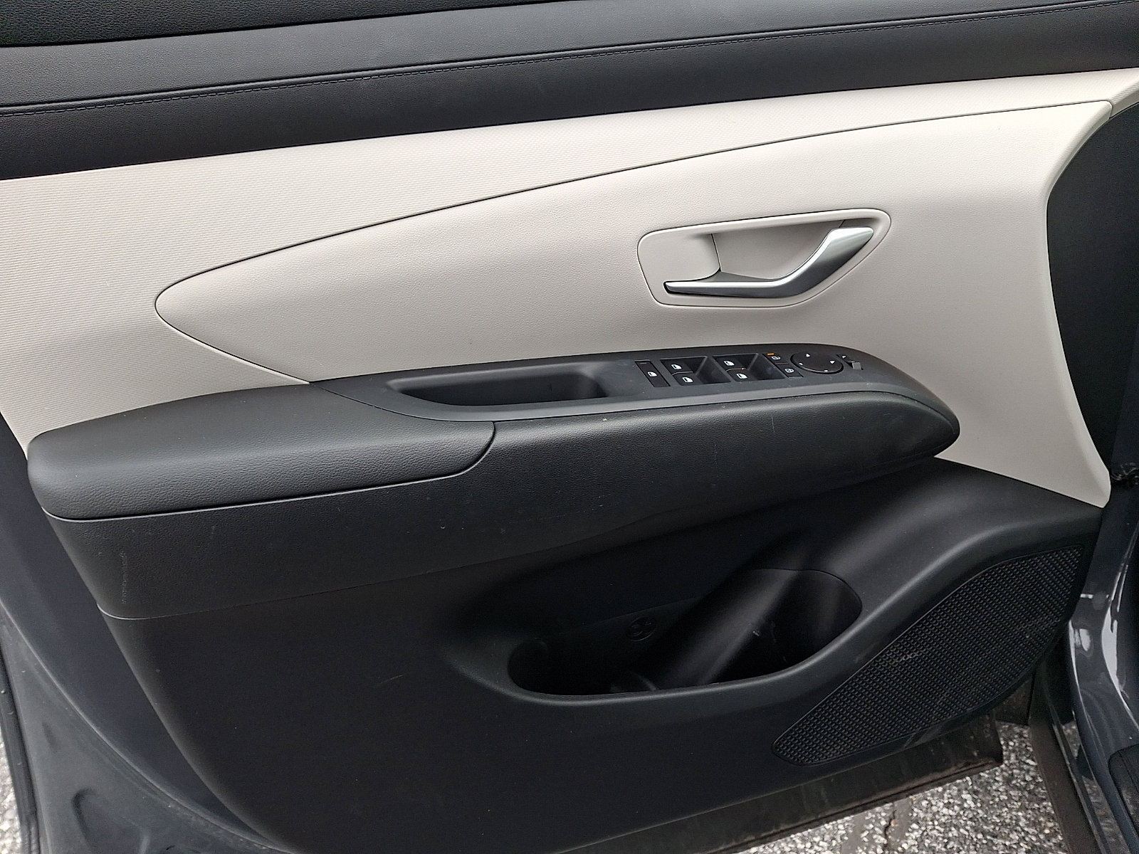 Used 2025 Hyundai Tucson SE image 12