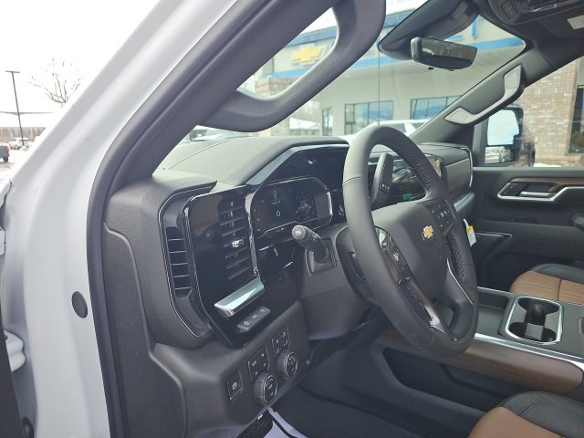 New 2025 Chevrolet Silverado 3500 High Country w/ Technology Package image 32