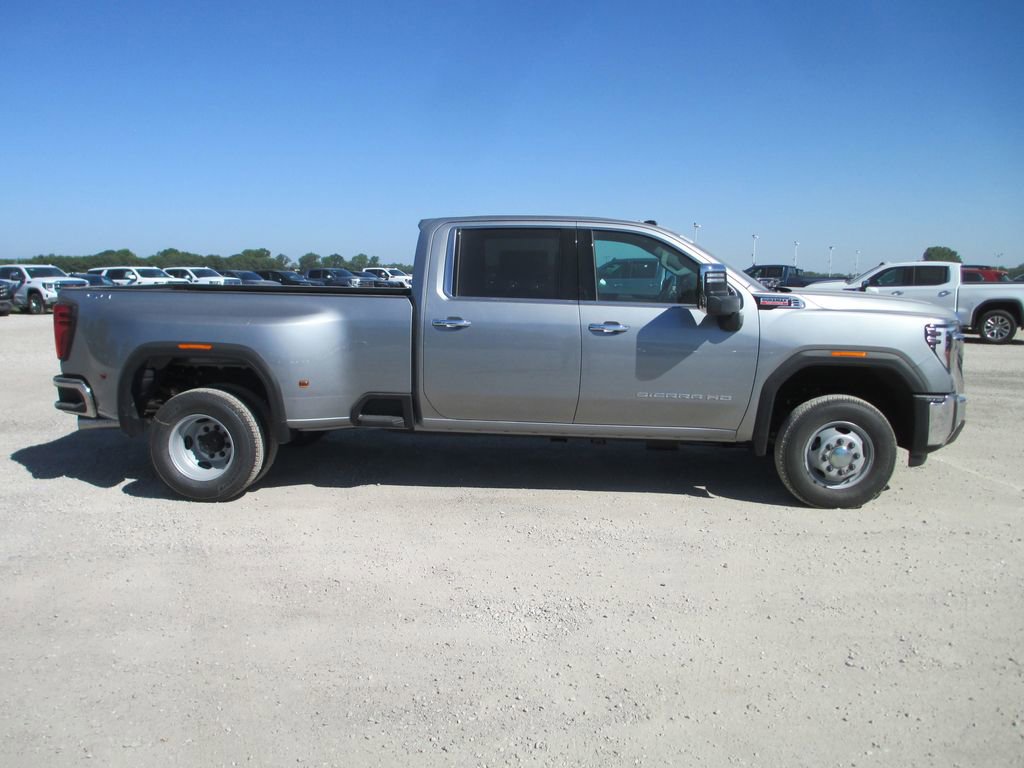 New 2026 GMC Sierra 3500 SLT w/ SLT Convenience Package AWD/4WD image 3