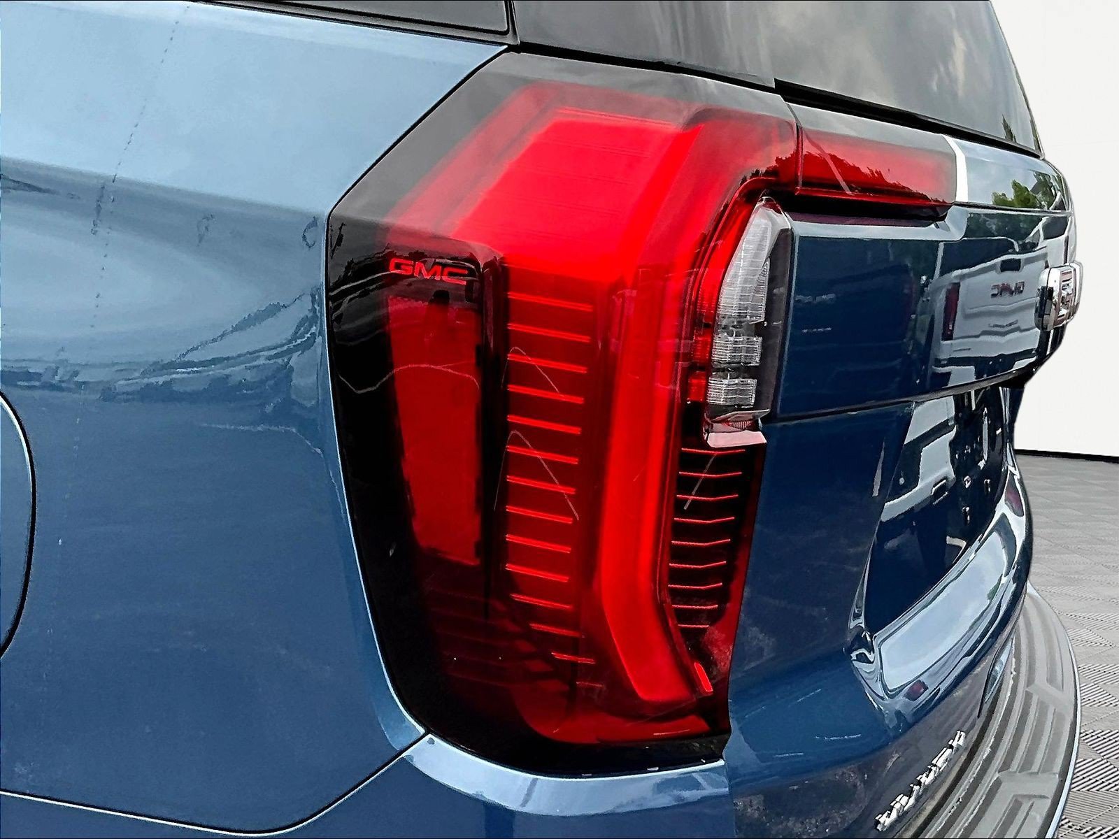 New 2026 GMC Yukon XL Elevation w/ Elevation Premium Package AWD/4WD image 15