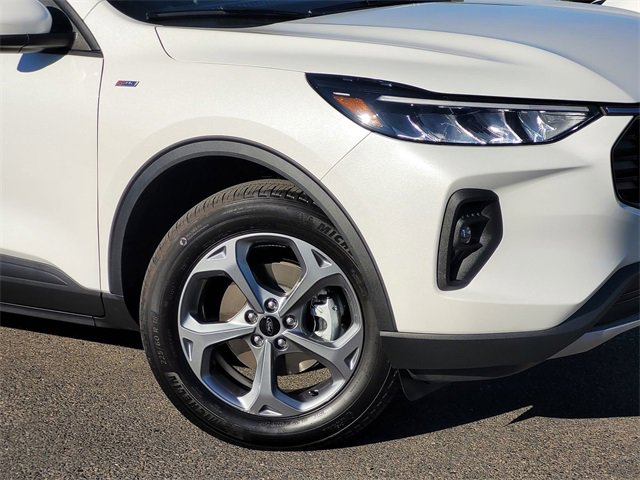 Used 2025 Ford Escape ST-Line Elite image 9