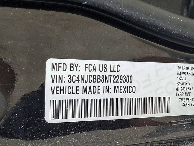 Used 2022 Jeep Compass Latitude FWD image 27