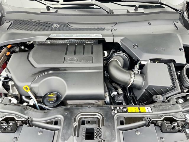 Used 2025 Land Rover Discovery Sport S image 31