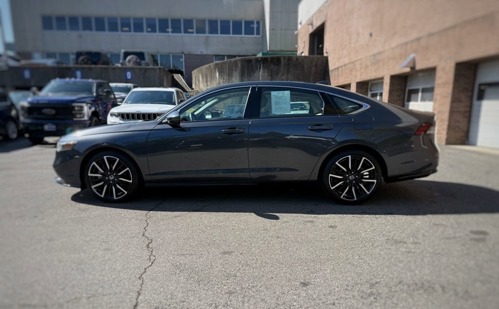 Used 2024 Honda Accord Touring image 14