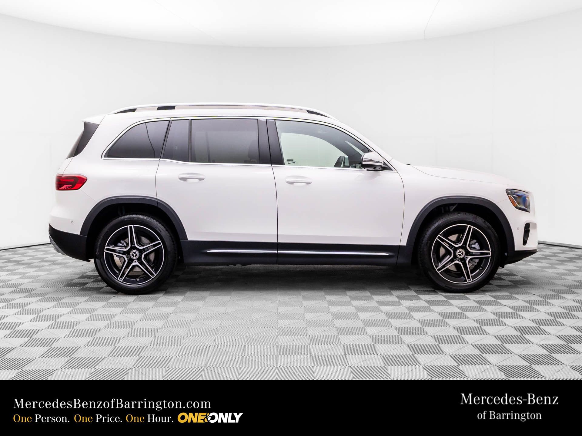 New 2026 Mercedes-Benz GLB 250 4MATIC image 7