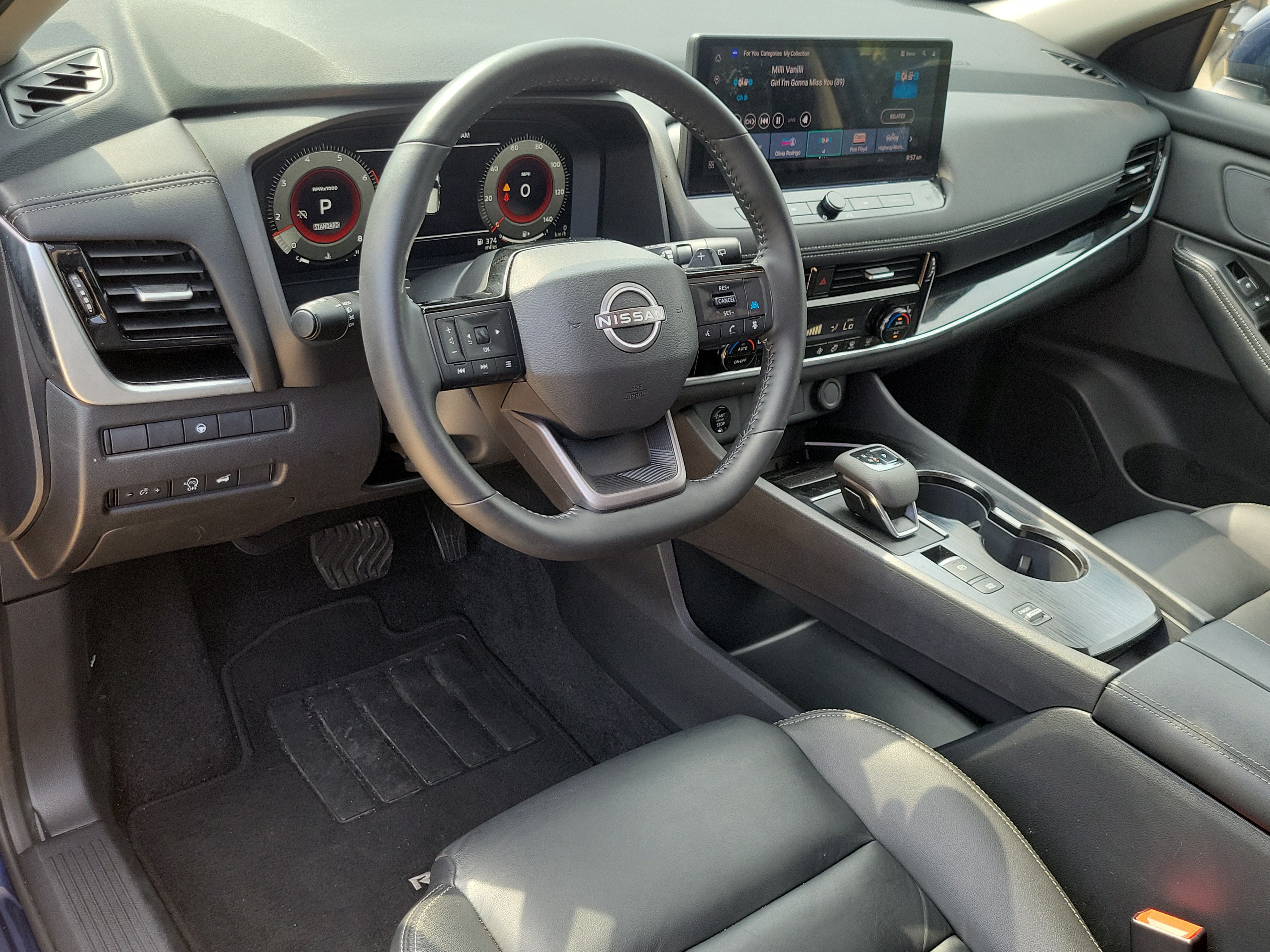 Used 2026 Nissan Rogue SL FWD image 11