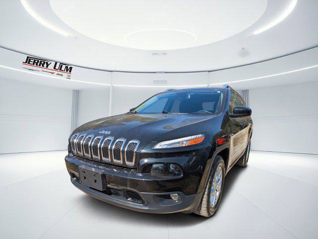 Certified 2017 Jeep Cherokee Latitude w/ Cold Weather Group image 6