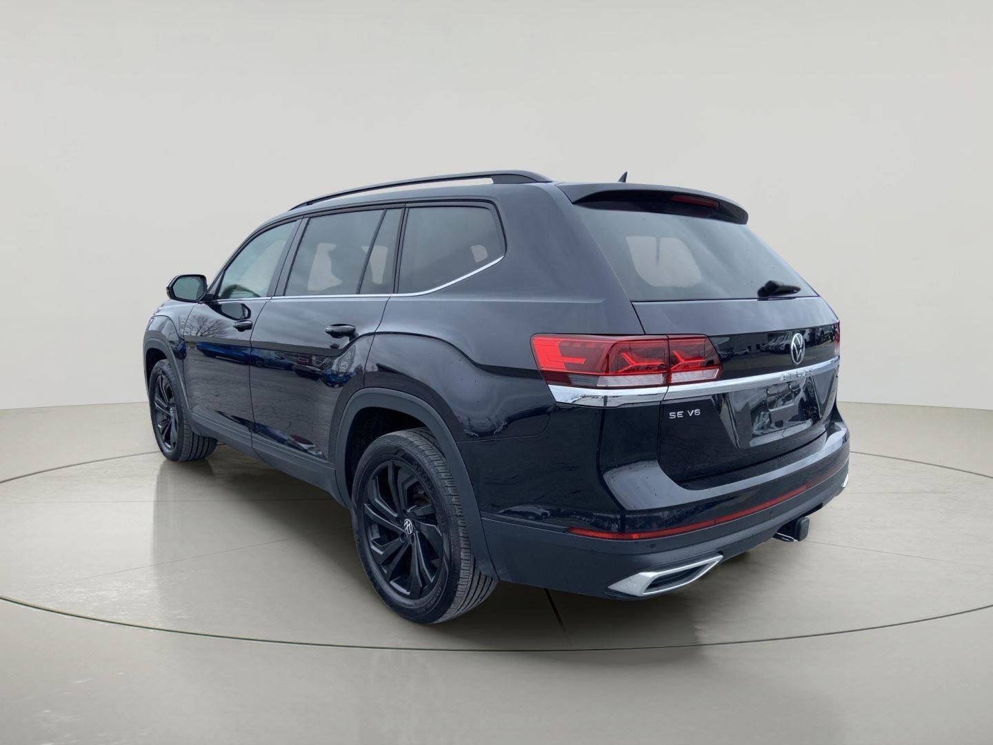 Used 2023 Volkswagen Atlas SE AWD/4WD image 5