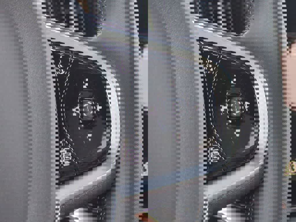 Used 2026 Volvo XC90 B5 Plus w/ Protection Package Premier image 24