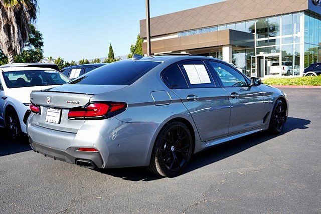 Used 2023 BMW M550i xDrive w/ Shadowloine Package AWD/4WD image 10