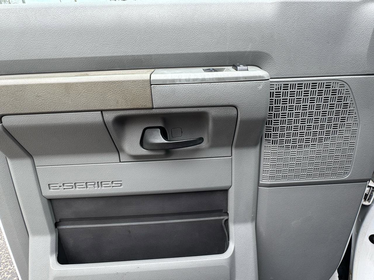 Used 2011 Ford E-250 and Econoline 250 w/ PWR Group image 30