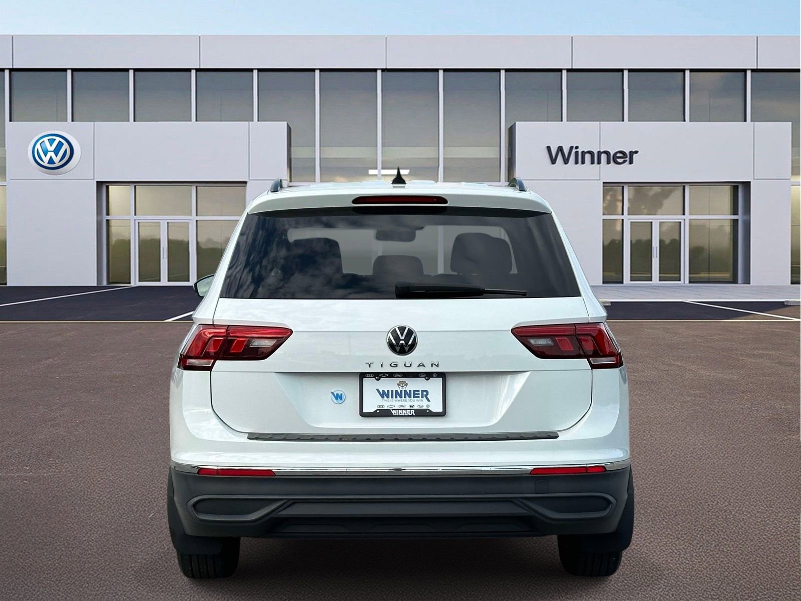 Used 2023 Volkswagen Tiguan S FWD image 4