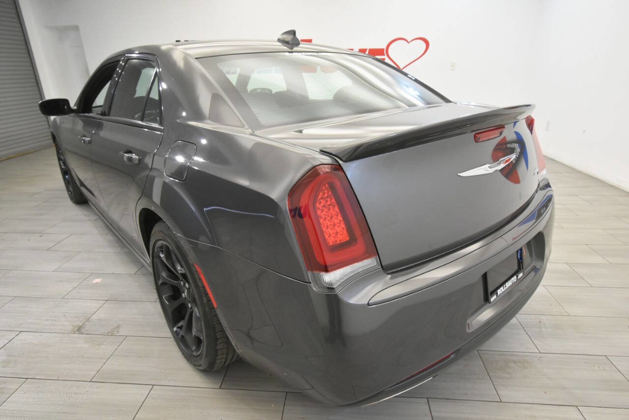 Used 2019 Chrysler 300 S w/ S Model Appearance Package image 3