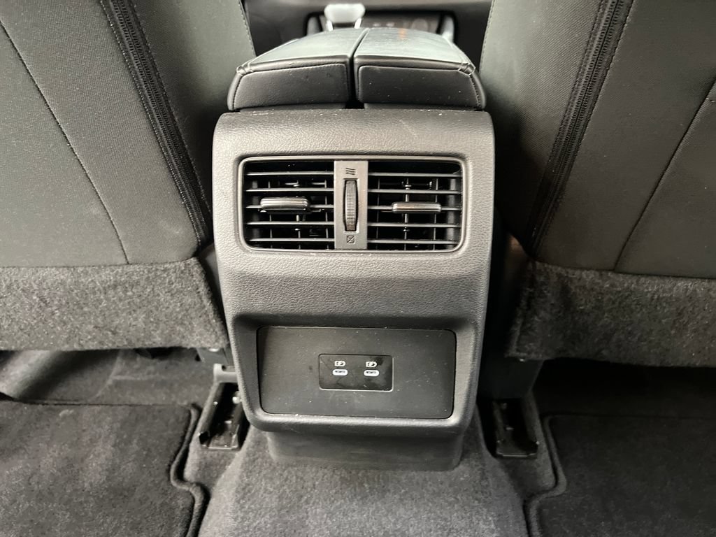 Used 2024 Nissan Rogue SV AWD/4WD image 21