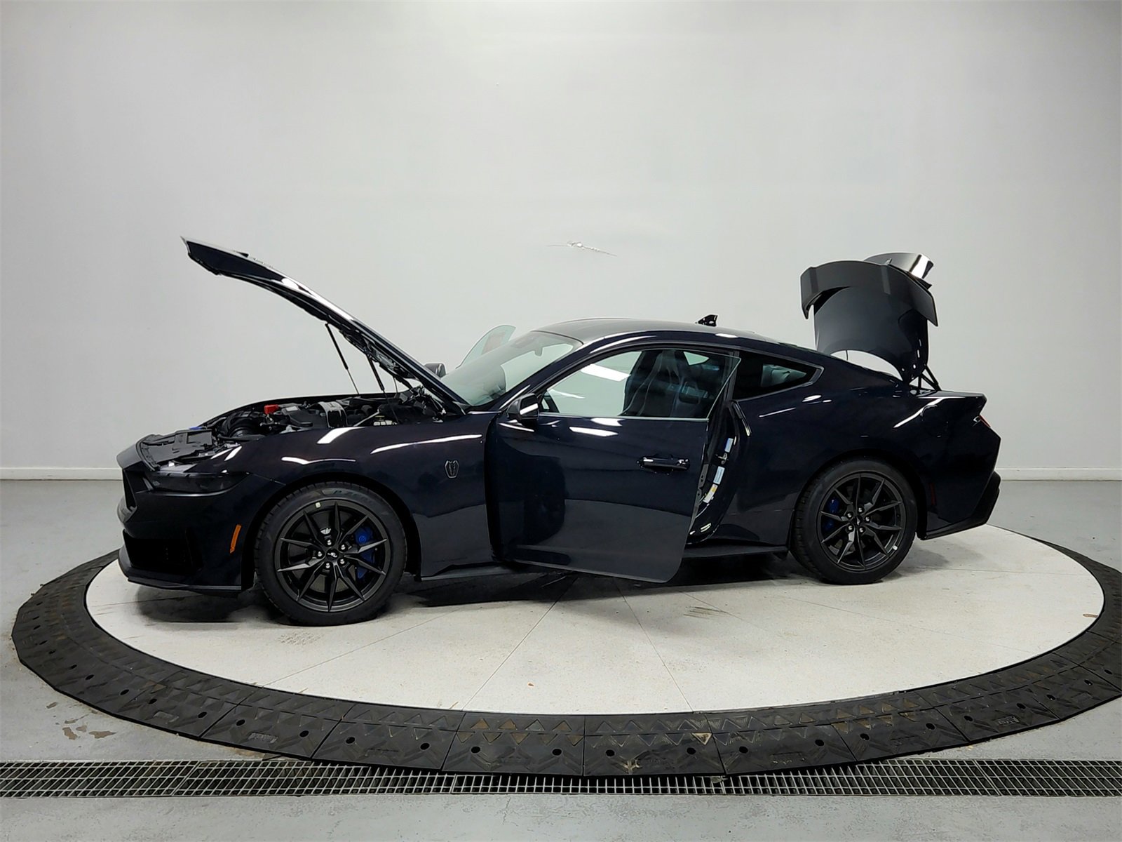 New 2025 Ford Mustang Dark Horse image 12