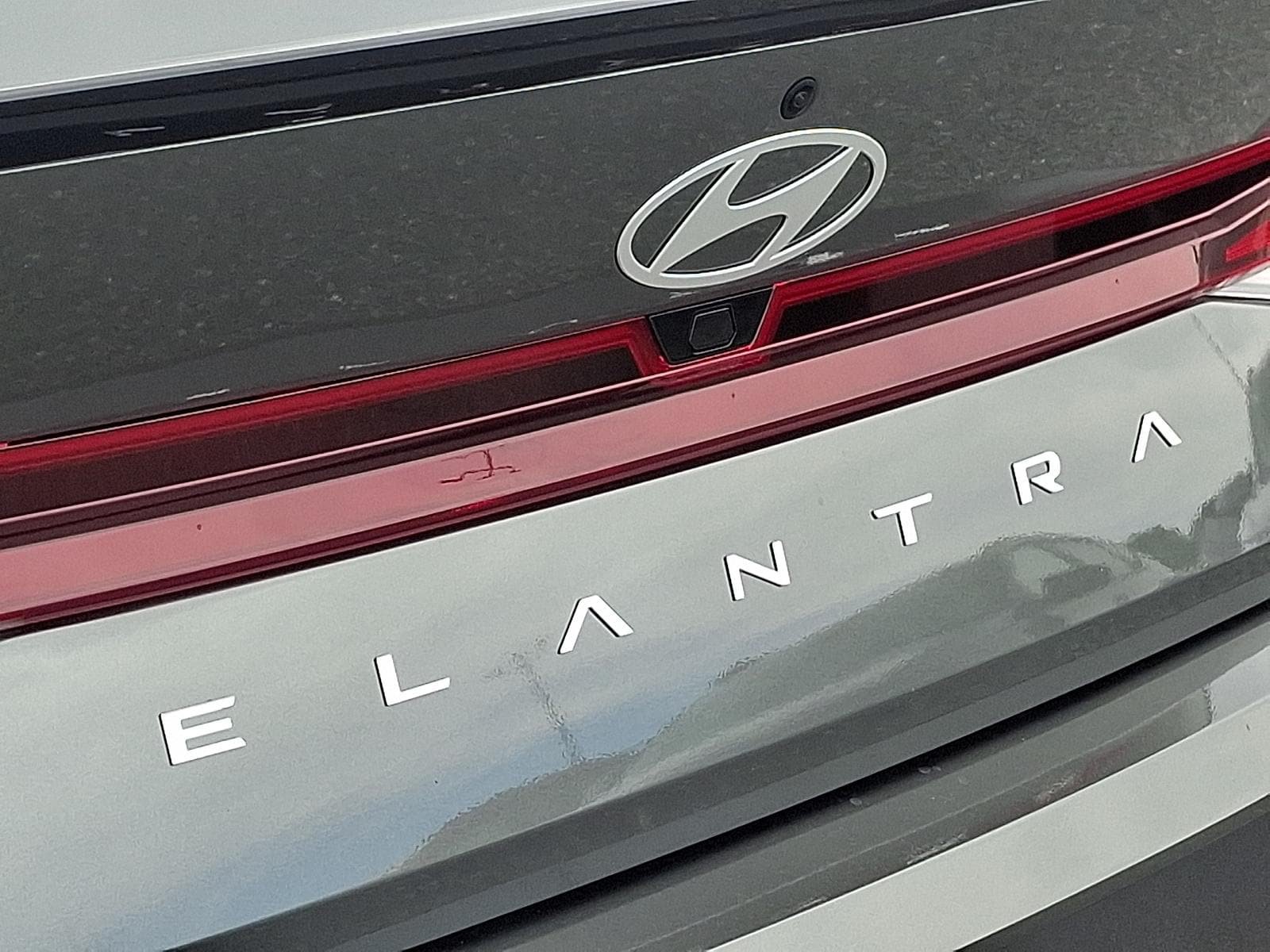 New 2026 Hyundai Elantra SEL Sport FWD image 19