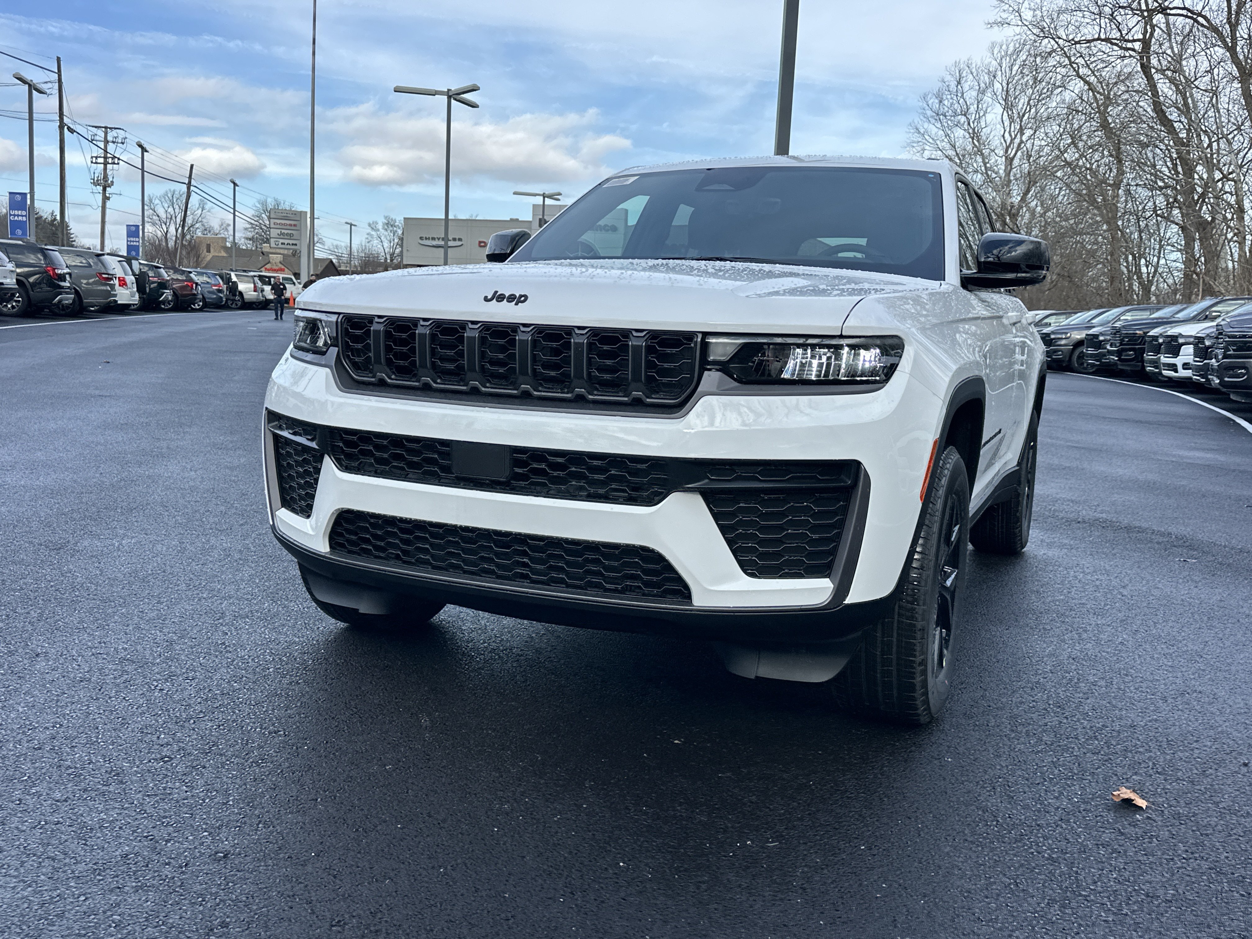 New 2026 Jeep Grand Cherokee Altitude AWD/4WD image 25